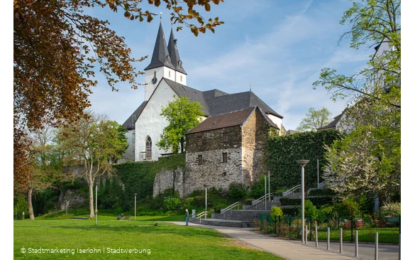 Fritz-Kuehn-Platz  Stadtmauer 1.jpg