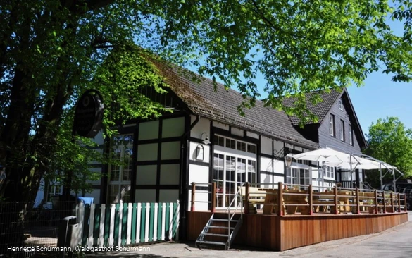 Waldgasthof Schürmann Front mit Terrasse