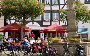 Ratskeller-Biergarten-Ausschnitt3.jpg