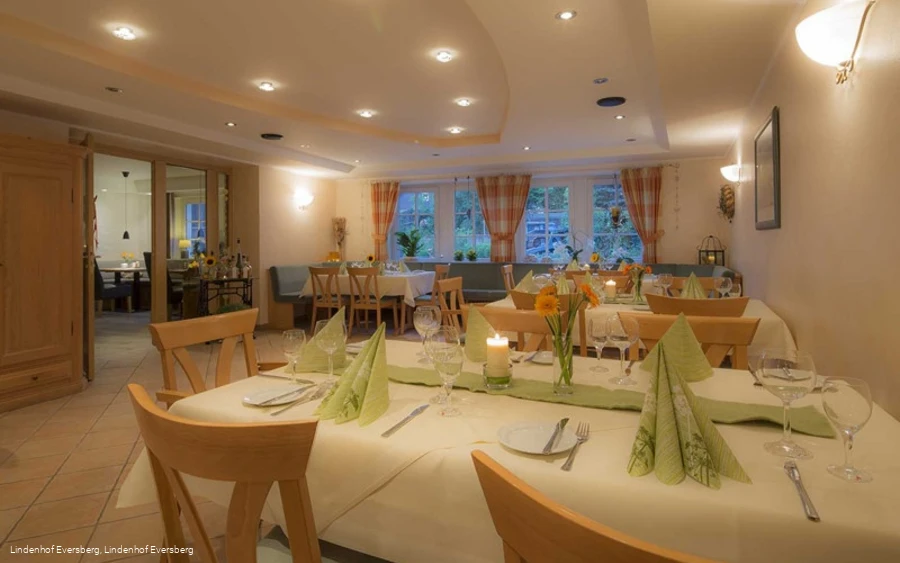 Restaurant Lindenhof Eversberg - Innenansicht Restaurant Lindenhof Eversberg - Innenansicht