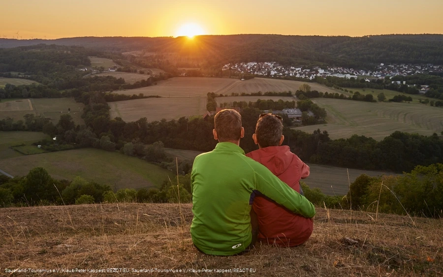 Sonnenuntergang auf der Sauerland-Waldroute