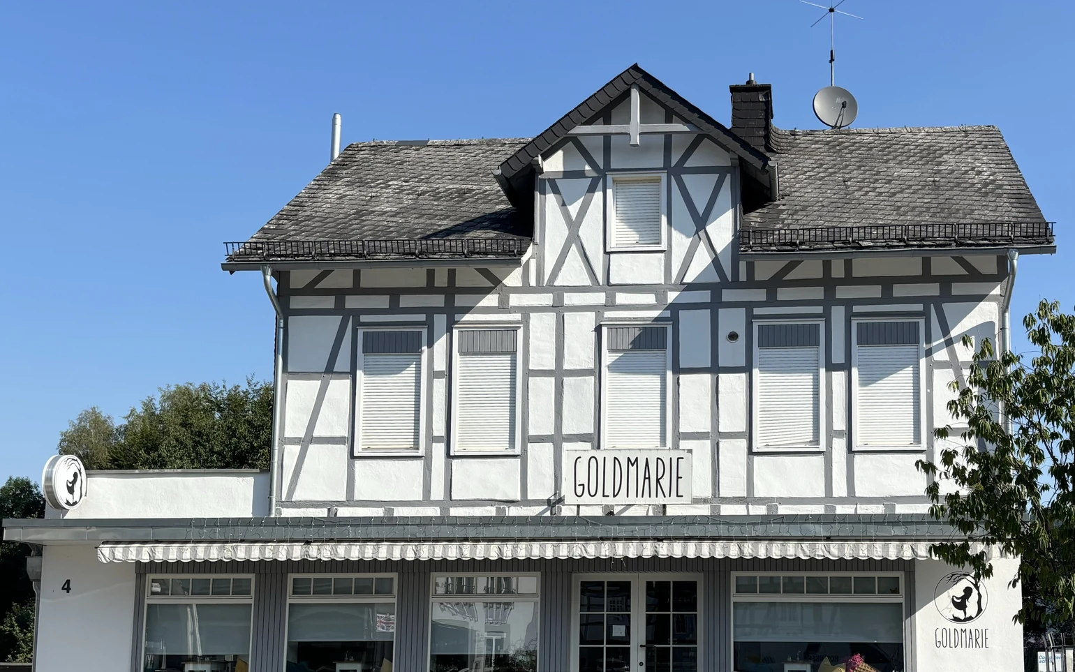 Goldmarie.jpeg