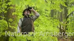 Ranger Oliver Szodruch im Laubwald
