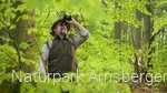 Ranger Oliver Szodruch im Laubwald